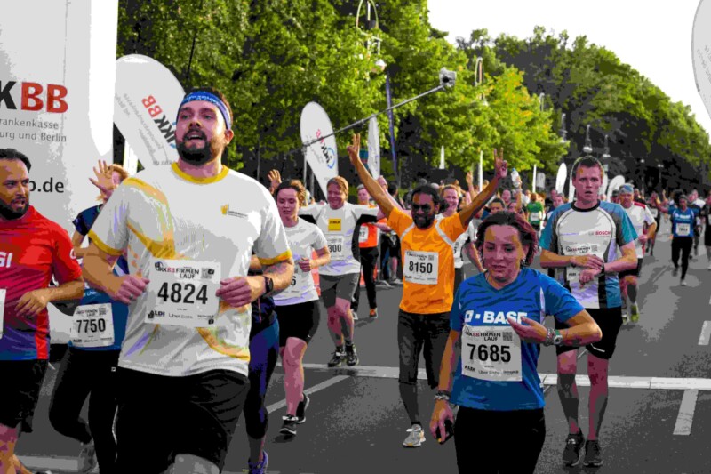 Das war der 20. IKK BB Berliner Firmenlauf - Jubiläumsedition - Lauf in die Tropen